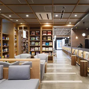 Lamp Light Books Sapporo